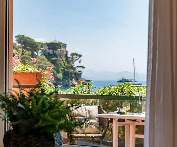 Giorgina Paraggi By Portofinovip